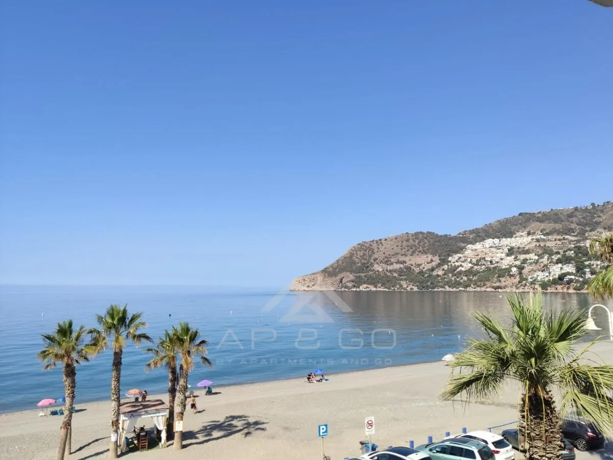 Quiet Beachfront Apartment La Herradura