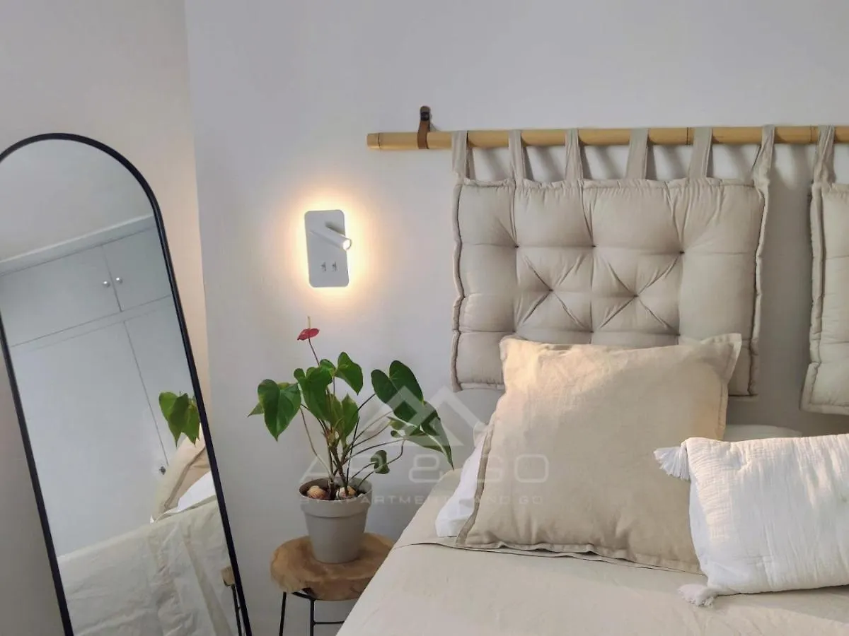 Quiet Beachfront Apartment La Herradura  La Herradura (Granada)