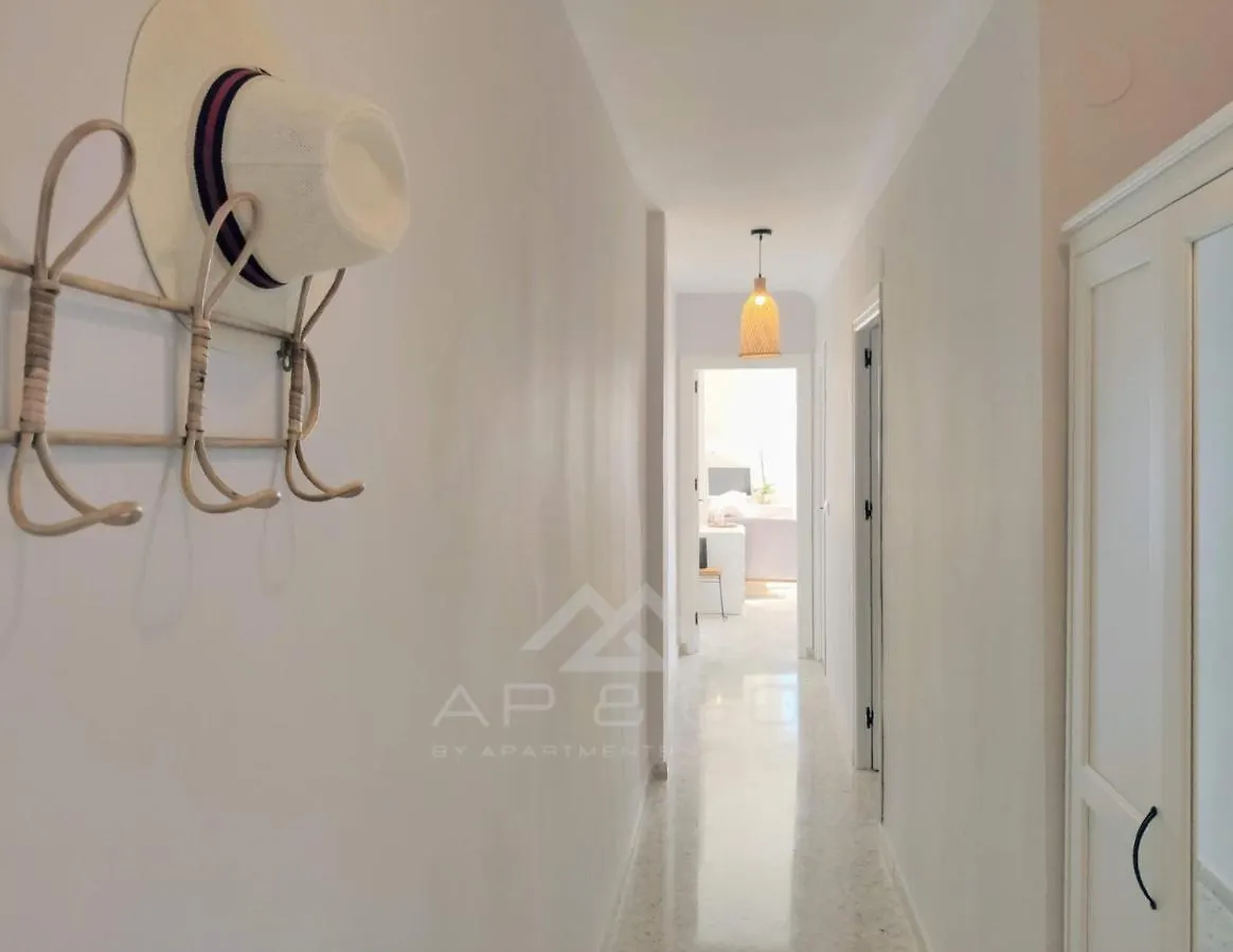 Quiet Beachfront Apartment La Herradura